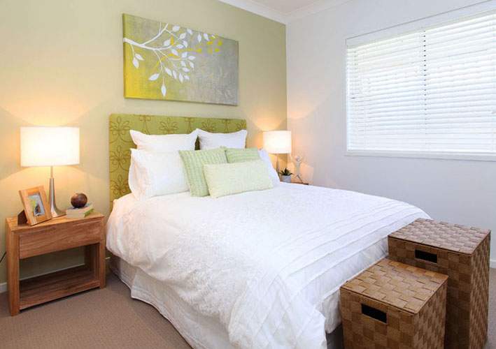 Bright Bedroom Decor